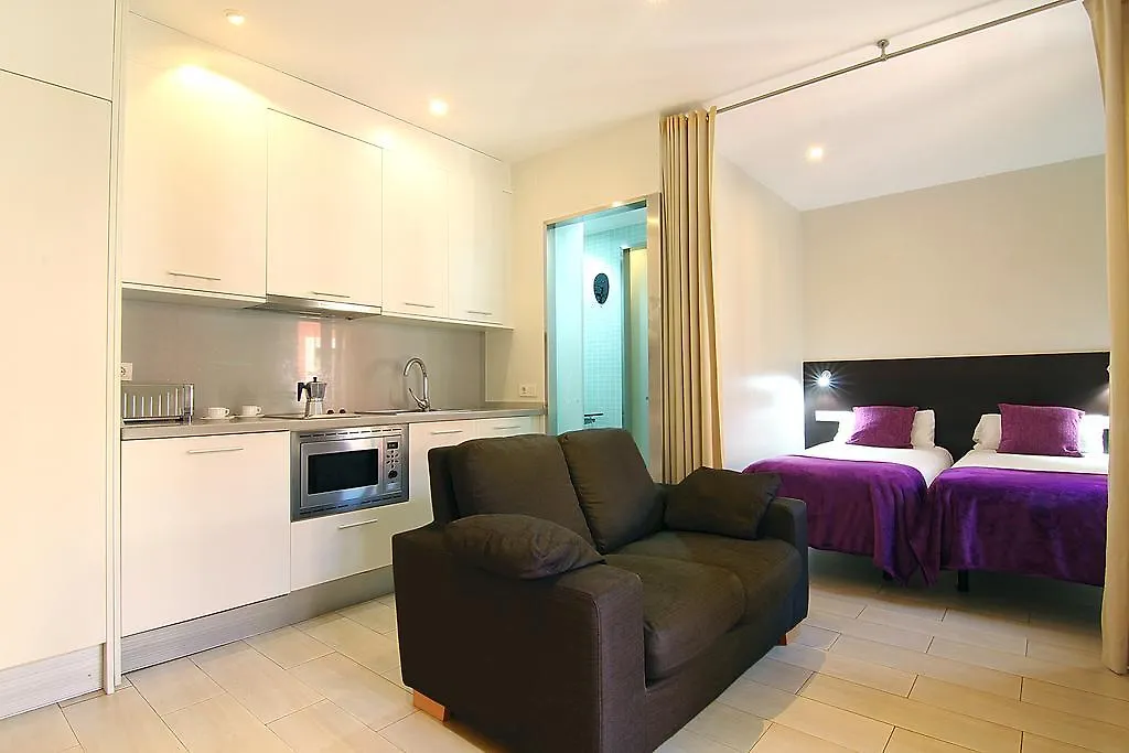 Classbedroom Barcelona Beach Apartments Spagna